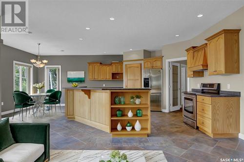 120 1St Avenue E, Gravelbourg, SK - Indoor Photo Showing Kitchen