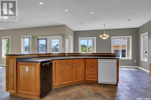 120 1St Avenue E, Gravelbourg, SK - Indoor Photo Showing Kitchen