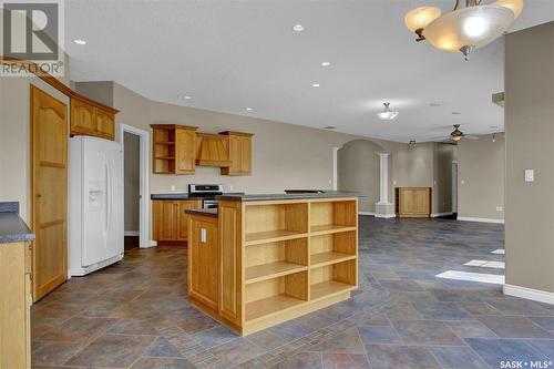 120 1St Avenue E, Gravelbourg, SK - Indoor Photo Showing Kitchen