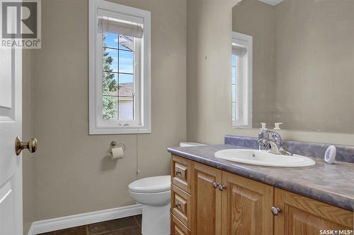 120 1St Avenue E, Gravelbourg, SK - Indoor Photo Showing Bathroom