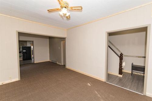 28 Second Street, Swan Lake, MB - Indoor Photo Showing Other Room