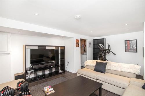 160 Lavina Crescent|Unit #I, Hamilton, ON - Indoor Photo Showing Living Room