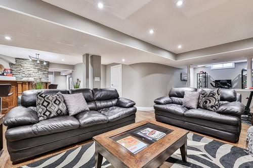 251 Sirente Drive, Hamilton, ON - Indoor Photo Showing Living Room