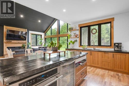 990 French Settlement Road, Tweed, ON - Indoor Photo Showing Kitchen