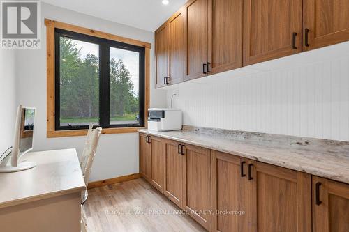 990 French Settlement Road, Tweed, ON - Indoor Photo Showing Kitchen