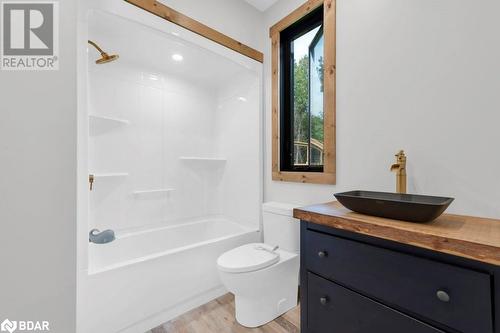 990 French Settlement Road, Tweed, ON - Indoor Photo Showing Bathroom