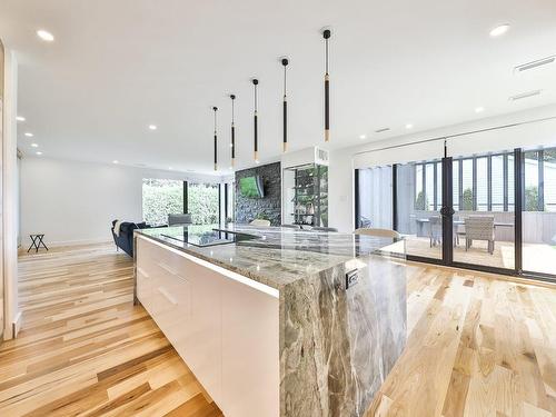 Cuisine - 10 Rue Pierre, Repentigny (Repentigny), QC - Indoor Photo Showing Kitchen With Upgraded Kitchen