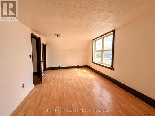 106 Way Avenue, Timmins (Timmins South - West), ON - Indoor Photo Showing Other Room