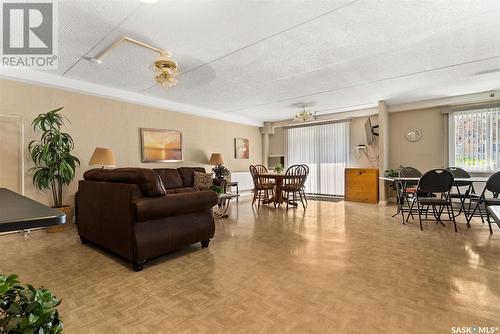 605 4045 Rae Street, Regina, SK - Indoor Photo Showing Living Room