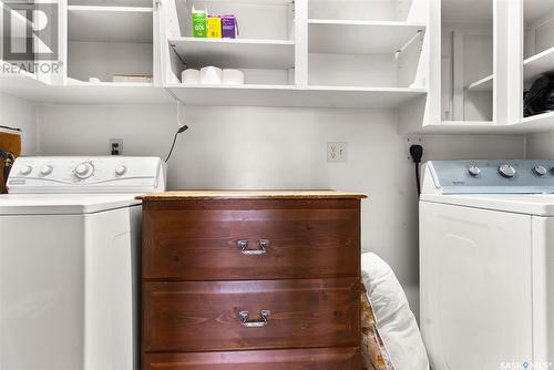 47 Roberts Place, Regina, SK - Indoor Photo Showing Laundry Room