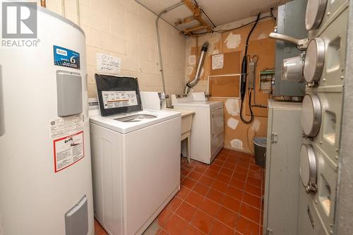 30 Albert St E, Sault Ste Marie, ON - Indoor Photo Showing Laundry Room