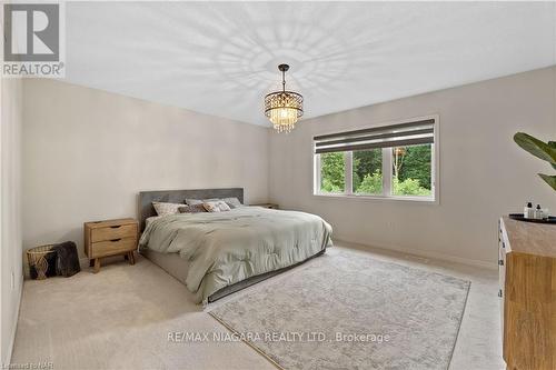 7924 Odell Crescent, Niagara Falls, ON - Indoor Photo Showing Bedroom