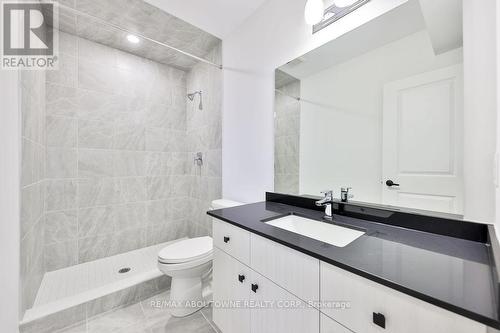 24 Broddy Avenue, Brantford, ON - Indoor Photo Showing Bathroom