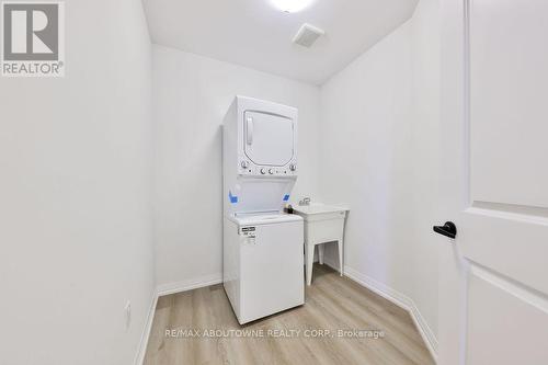 24 Broddy Avenue, Brantford, ON - Indoor Photo Showing Laundry Room