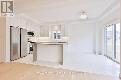 24 Broddy Avenue, Brantford, ON - Indoor Photo Showing Kitchen