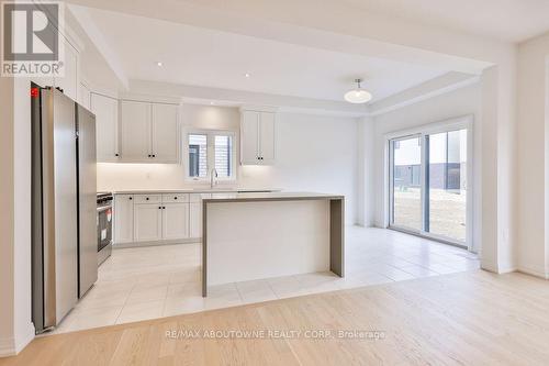 24 Broddy Avenue, Brantford, ON - Indoor Photo Showing Kitchen