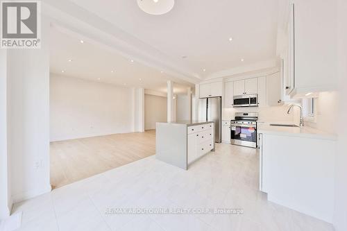 24 Broddy Avenue, Brantford, ON - Indoor Photo Showing Kitchen