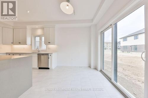 24 Broddy Avenue, Brantford, ON - Indoor Photo Showing Kitchen