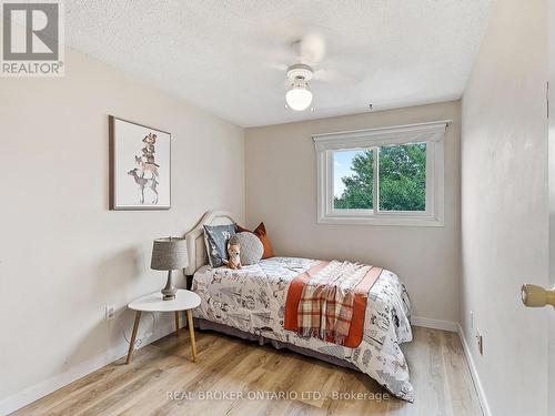 G - 164 Henry Street, Brantford, ON - Indoor Photo Showing Bedroom