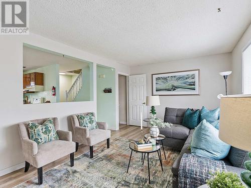 G - 164 Henry Street, Brantford, ON - Indoor Photo Showing Living Room