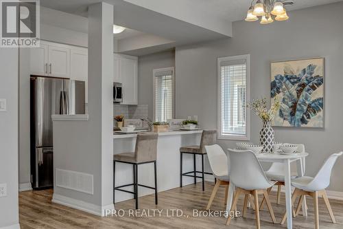 37 Laguna Village Crescent, Hamilton (Hannon), ON - Indoor Photo Showing Dining Room