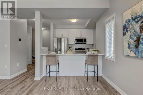 37 Laguna Village Crescent, Hamilton (Hannon), ON - Indoor Photo Showing Kitchen