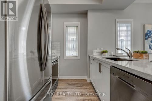 37 Laguna Village Crescent, Hamilton (Hannon), ON - Indoor Photo Showing Kitchen