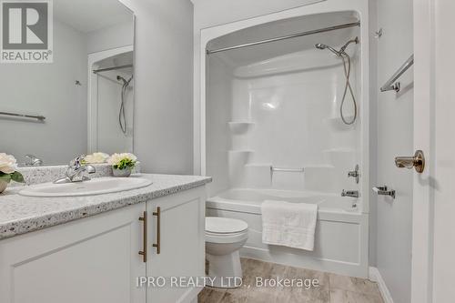 37 Laguna Village Crescent, Hamilton (Hannon), ON - Indoor Photo Showing Bathroom