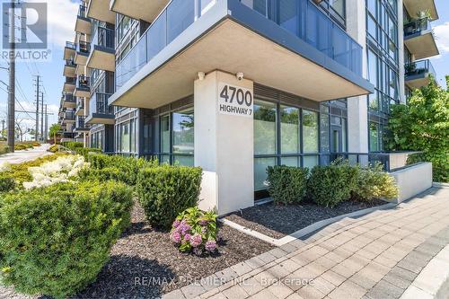 101 - 4700 Highway 7, Vaughan, ON - Outdoor