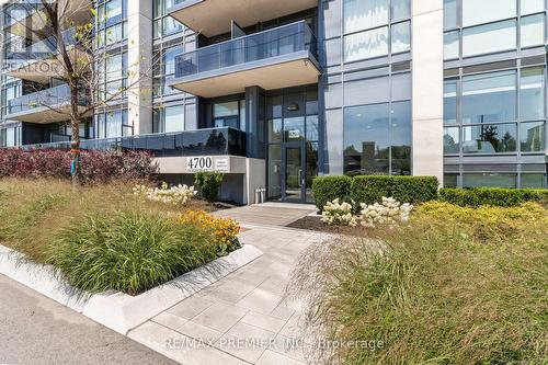 101 - 4700 Highway 7, Vaughan, ON - Outdoor