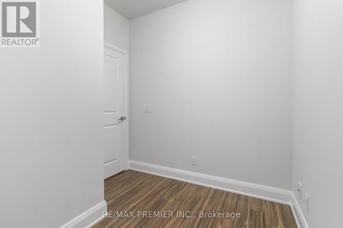 101 - 4700 Highway 7, Vaughan, ON - Indoor Photo Showing Other Room