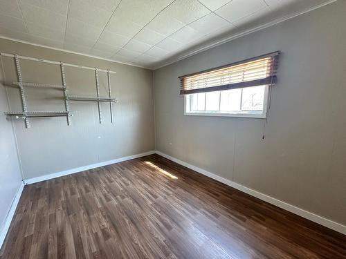 7742 22Nd Street, Grand Forks, BC - Indoor Photo Showing Other Room