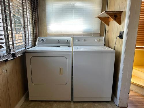 7742 22Nd Street, Grand Forks, BC - Indoor Photo Showing Laundry Room