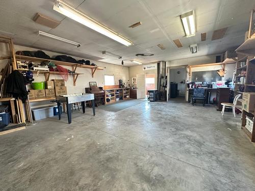 7742 22Nd Street, Grand Forks, BC - Indoor Photo Showing Garage