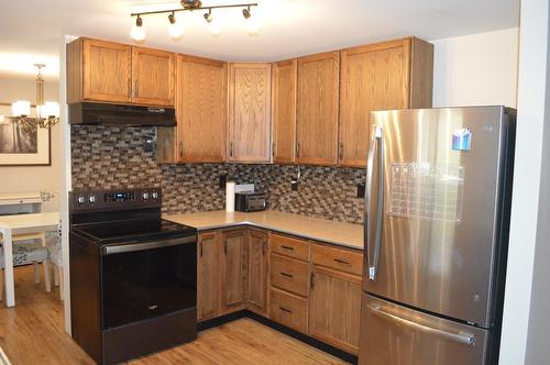 7750 21St Street, Grand Forks, BC - Indoor Photo Showing Kitchen