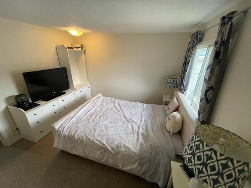 7750 21St Street, Grand Forks, BC - Indoor Photo Showing Bedroom