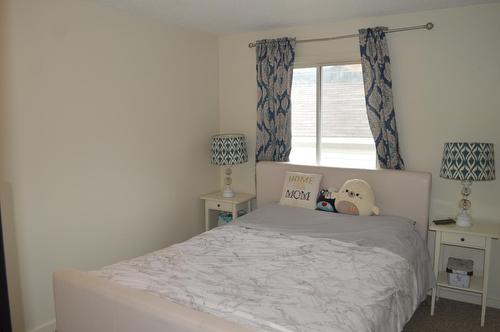 7750 21St Street, Grand Forks, BC - Indoor Photo Showing Bedroom