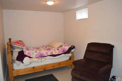 7750 21St Street, Grand Forks, BC - Indoor Photo Showing Bedroom