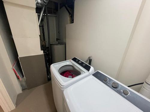 7750 21St Street, Grand Forks, BC - Indoor Photo Showing Laundry Room