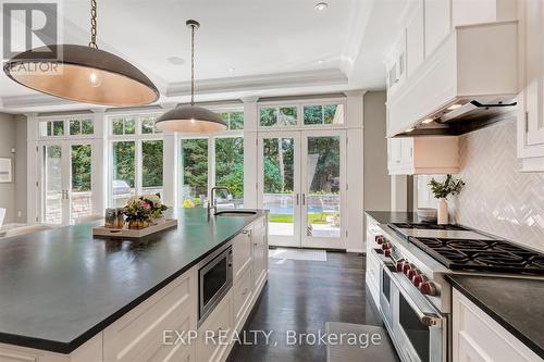 149 Dianne Avenue, Oakville (Old Oakville), ON - Indoor Photo Showing Kitchen With Upgraded Kitchen