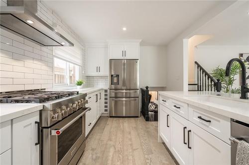 656 King Road, Burlington, ON - Indoor Photo Showing Kitchen With Upgraded Kitchen