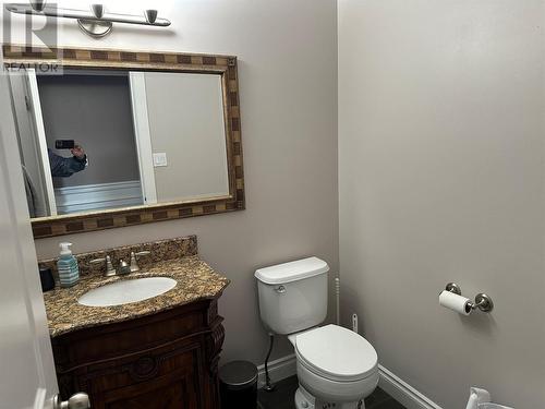 1844 88 Avenue, Dawson Creek, BC - Indoor Photo Showing Bathroom