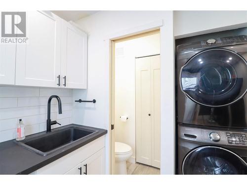 150 Nesbitt Crescent, Penticton, BC - Indoor Photo Showing Laundry Room