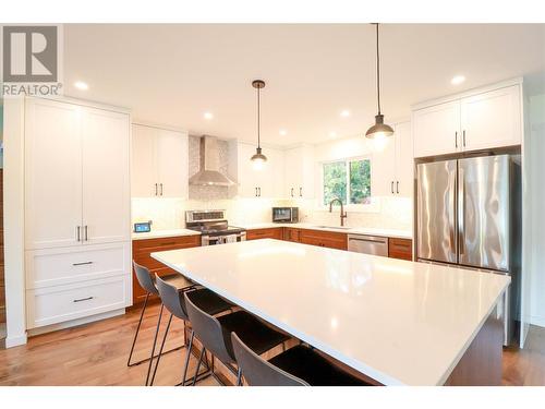 150 Nesbitt Crescent, Penticton, BC - Indoor Photo Showing Kitchen With Upgraded Kitchen