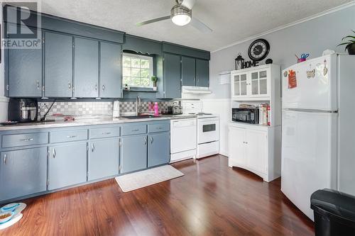 327 Main Road, Chapel Arm, NL - Indoor Photo Showing Kitchen