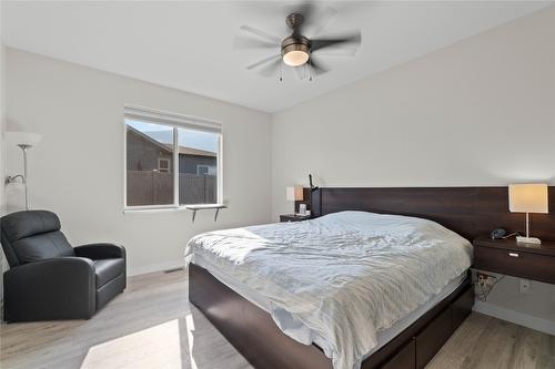 2237 Rahn Street, Armstrong, BC - Indoor Photo Showing Bedroom