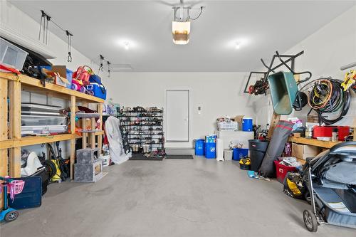 2237 Rahn Street, Armstrong, BC - Indoor Photo Showing Garage