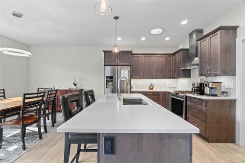 2237 Rahn Street, Armstrong, BC - Indoor Photo Showing Kitchen With Double Sink With Upgraded Kitchen