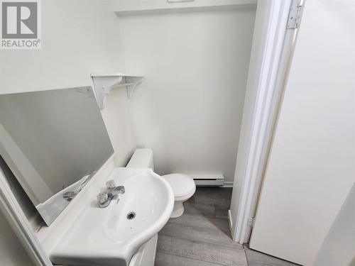 37 Monroe Street, St. John'S, NL - Indoor Photo Showing Bathroom