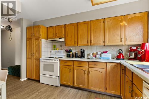 201 2727 Victoria Avenue, Regina, SK - Indoor Photo Showing Kitchen